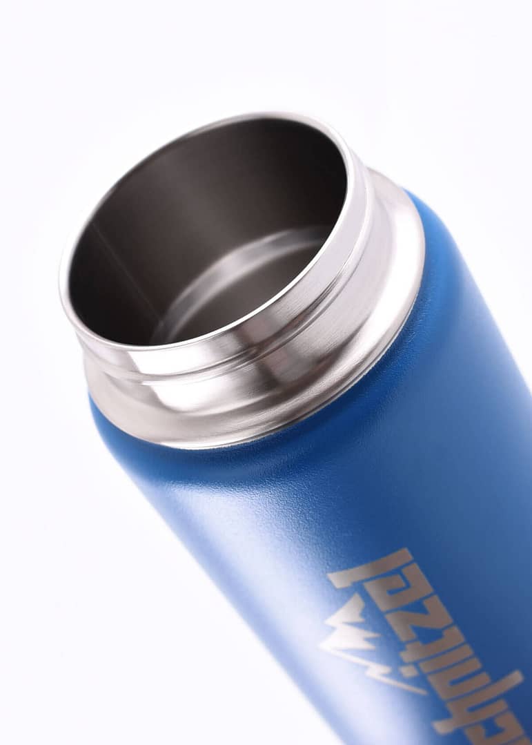 1005_Schnitzel_Trinkflasche UJO_blau_4